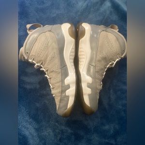 Nike air Jordan retro 9 “ cool grey “
